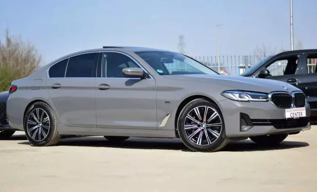 BMW Seria 5 530e iPerformance