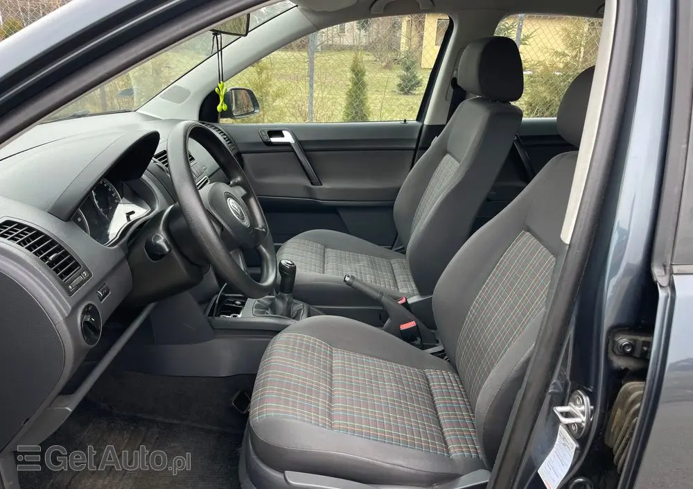 VOLKSWAGEN Polo 1.4