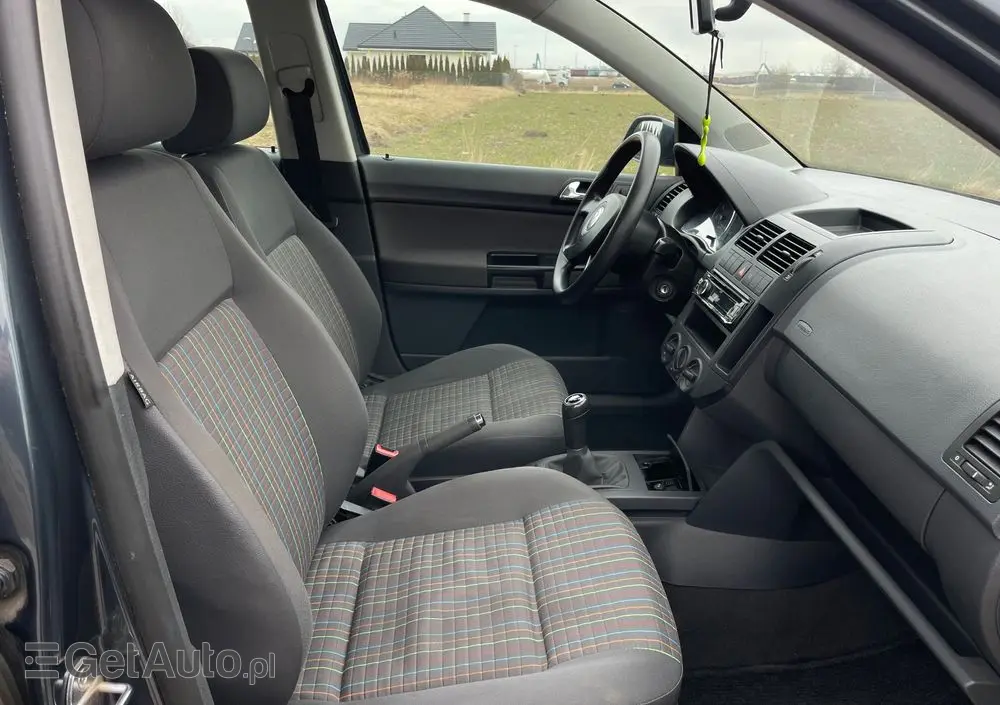 VOLKSWAGEN Polo 1.4