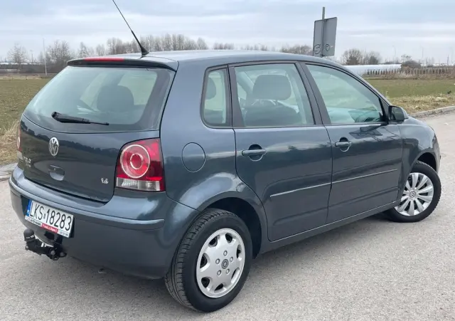 VOLKSWAGEN Polo 1.4