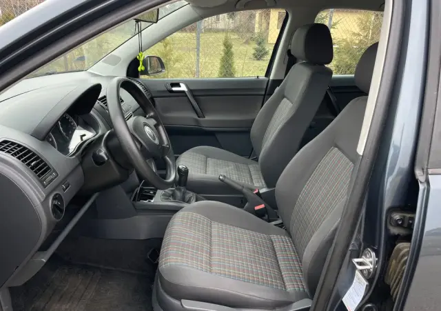 VOLKSWAGEN Polo 1.4