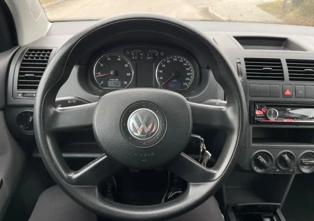 VOLKSWAGEN Polo 1.4