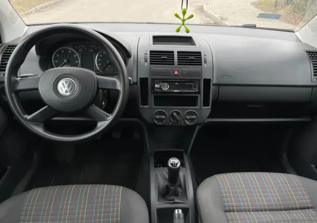 VOLKSWAGEN Polo 1.4
