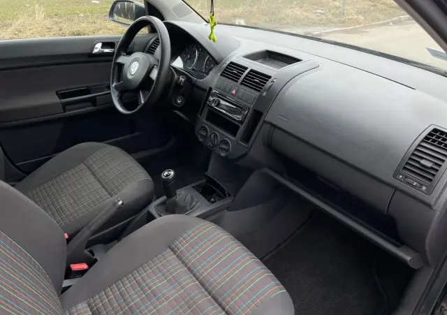 VOLKSWAGEN Polo 1.4