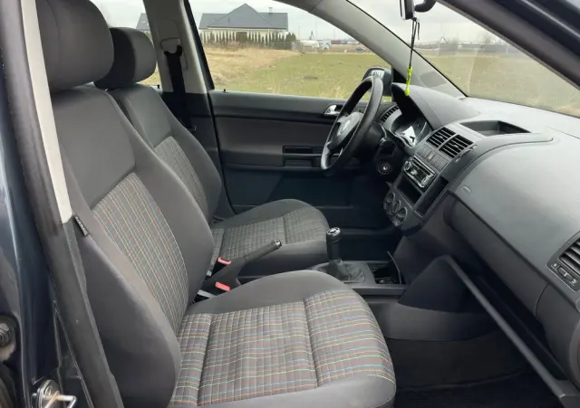 VOLKSWAGEN Polo 1.4