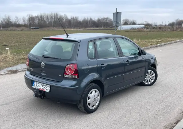 VOLKSWAGEN Polo 1.4