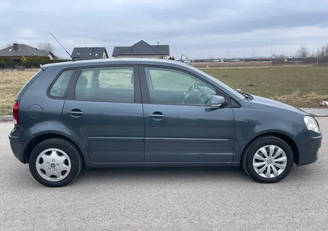 VOLKSWAGEN Polo 1.4