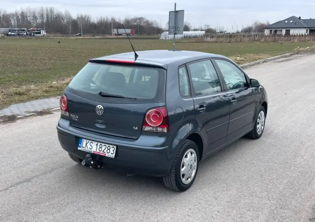 VOLKSWAGEN Polo 1.4