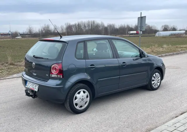 VOLKSWAGEN Polo 1.4