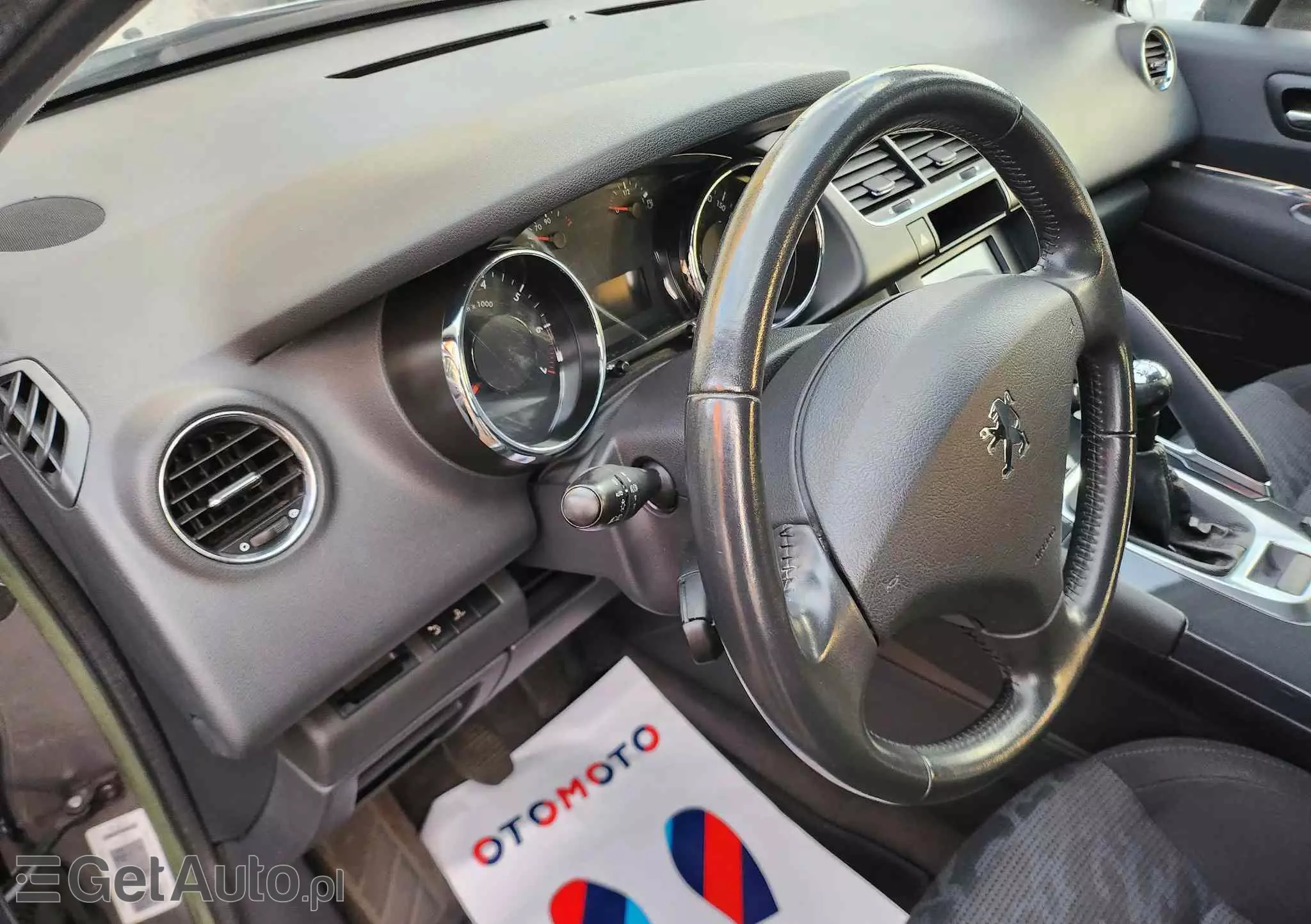 PEUGEOT 3008 120 VTi Active