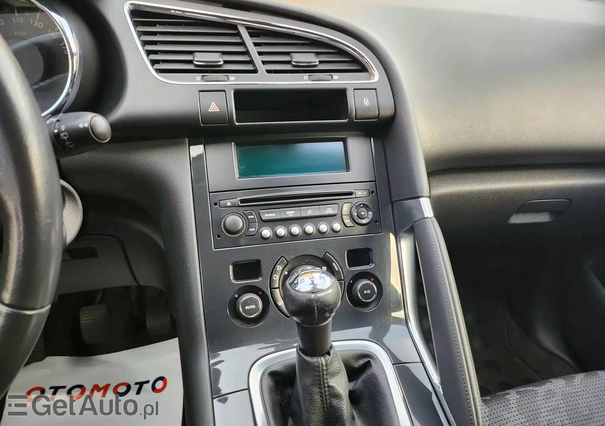 PEUGEOT 3008 120 VTi Active