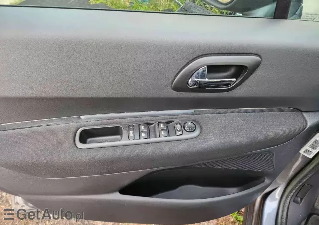 PEUGEOT 3008 120 VTi Active