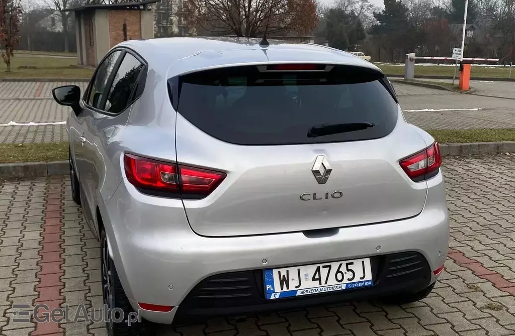 RENAULT Clio 