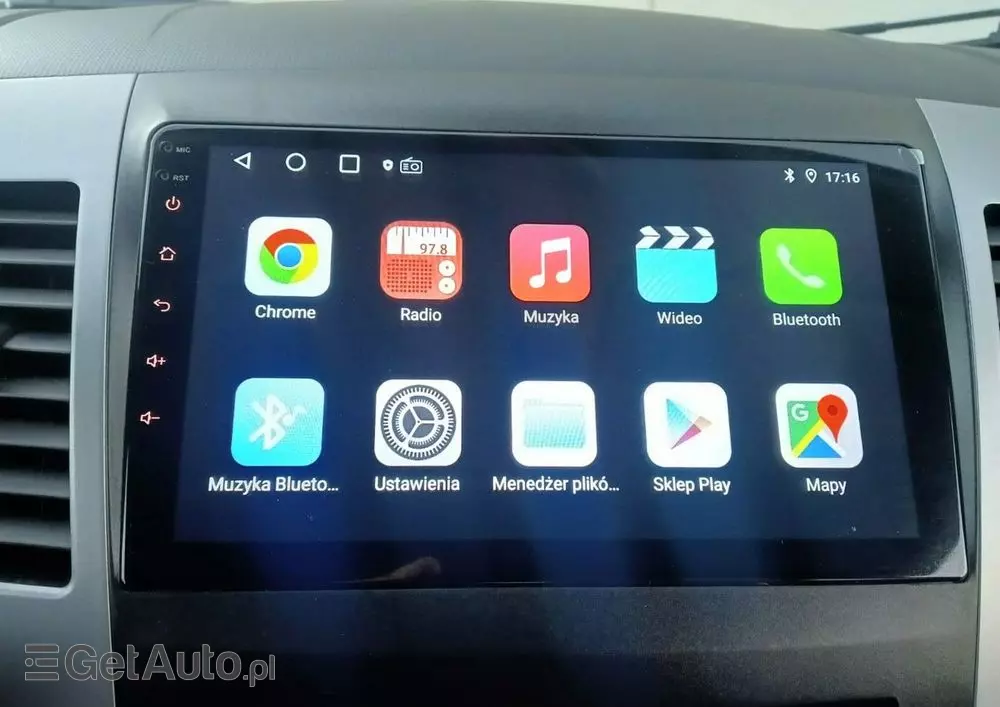 MITSUBISHI Outlander 