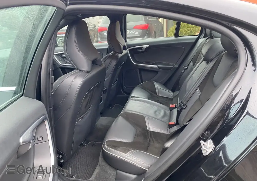 VOLVO S60 D3 R-Design