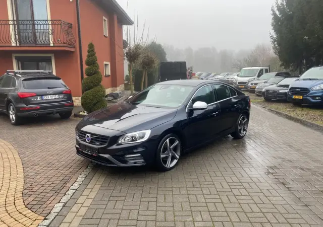 VOLVO S60 D3 R-Design