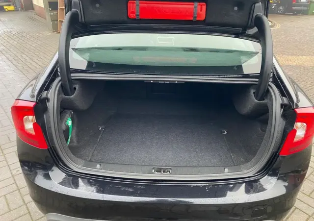 VOLVO S60 D3 R-Design