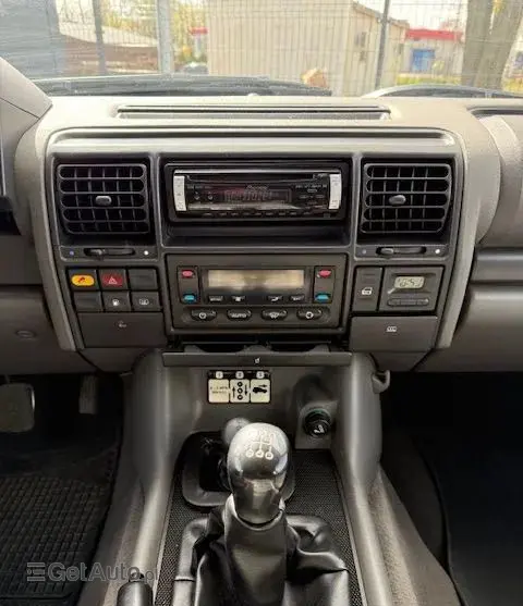 LAND ROVER Discovery 