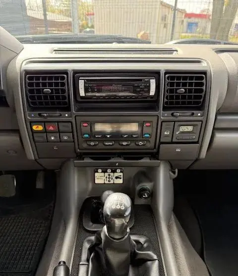 LAND ROVER Discovery 