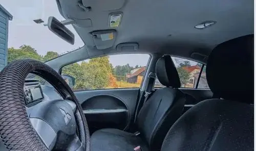 MITSUBISHI I-MiEV 