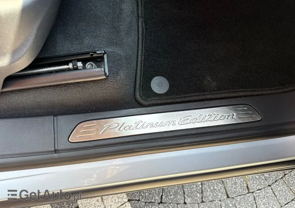 PORSCHE Cayenne Platinum Edition