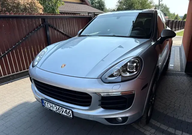 PORSCHE Cayenne Platinum Edition