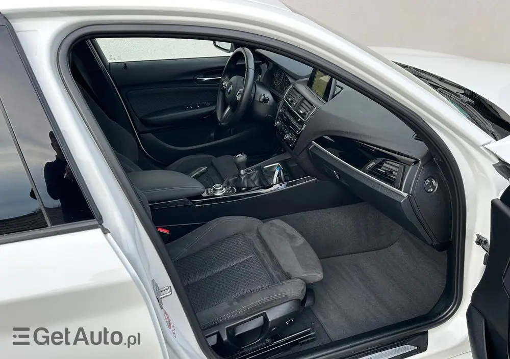 BMW Seria 1 120d Edition M Sport Shadow