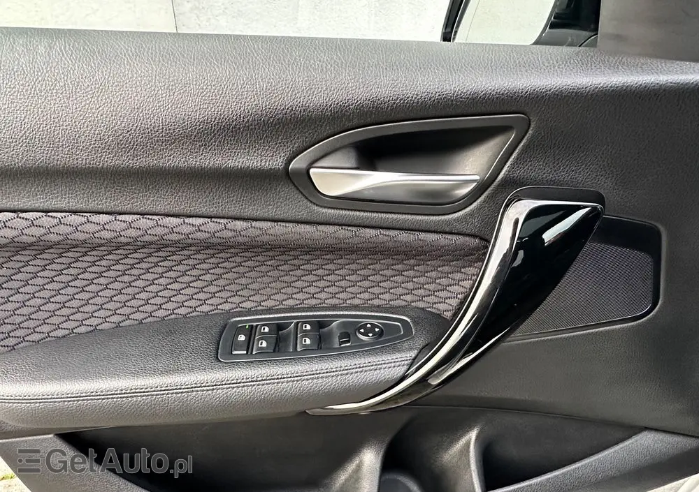 BMW Seria 1 120d Edition M Sport Shadow