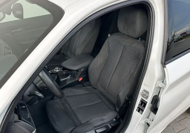 BMW Seria 1 120d Edition M Sport Shadow