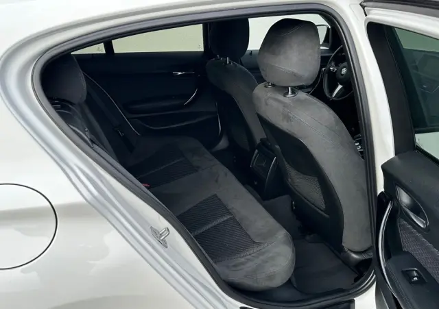 BMW Seria 1 120d Edition M Sport Shadow