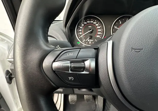 BMW Seria 1 120d Edition M Sport Shadow