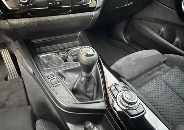 BMW Seria 1 120d Edition M Sport Shadow