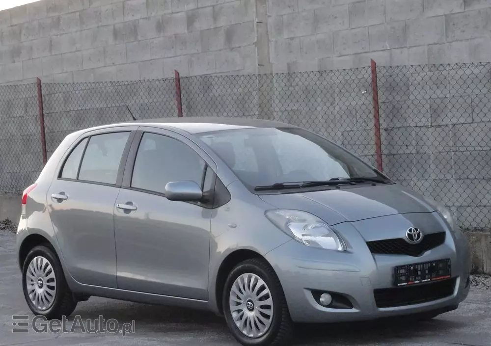TOYOTA Yaris 1.33 Prestige