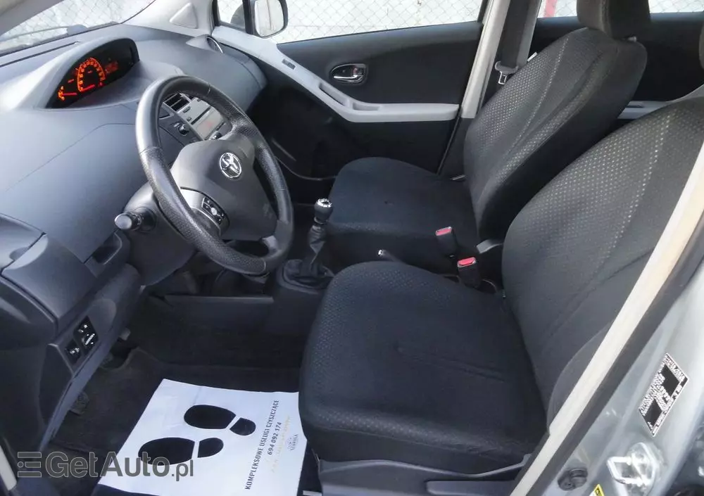 TOYOTA Yaris 1.33 Prestige