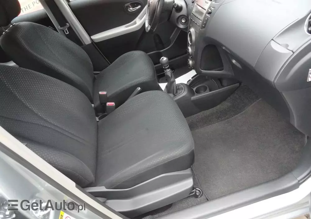 TOYOTA Yaris 1.33 Prestige