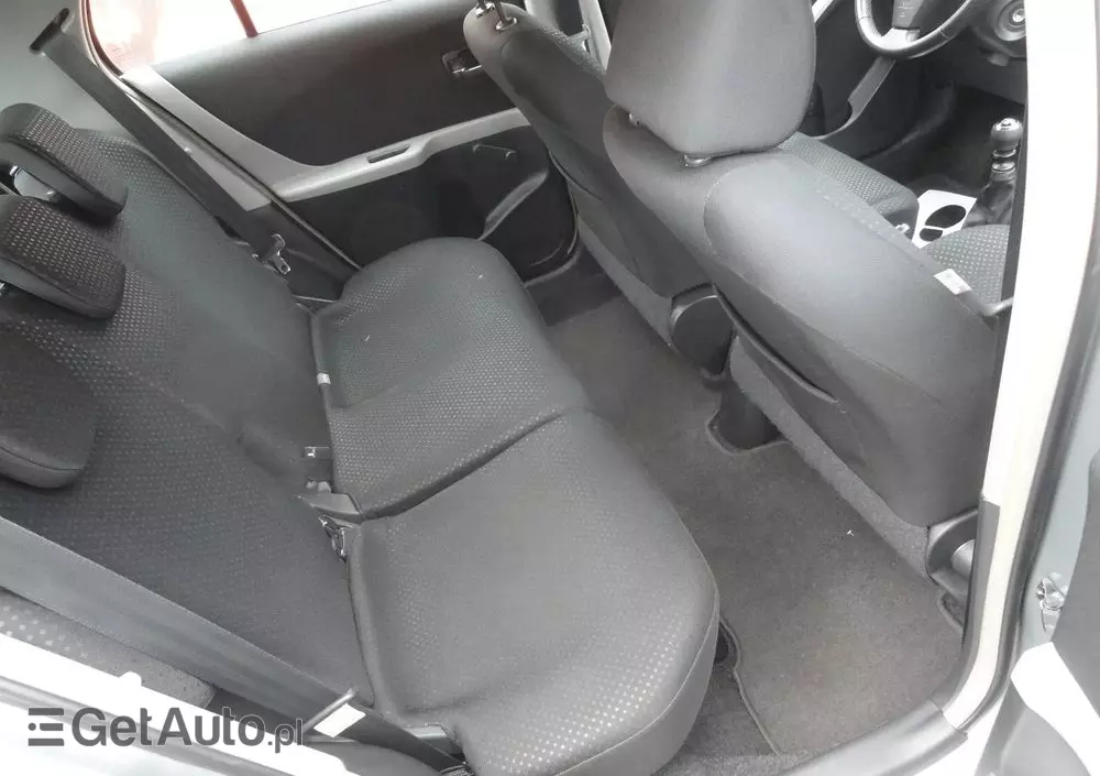 TOYOTA Yaris 1.33 Prestige