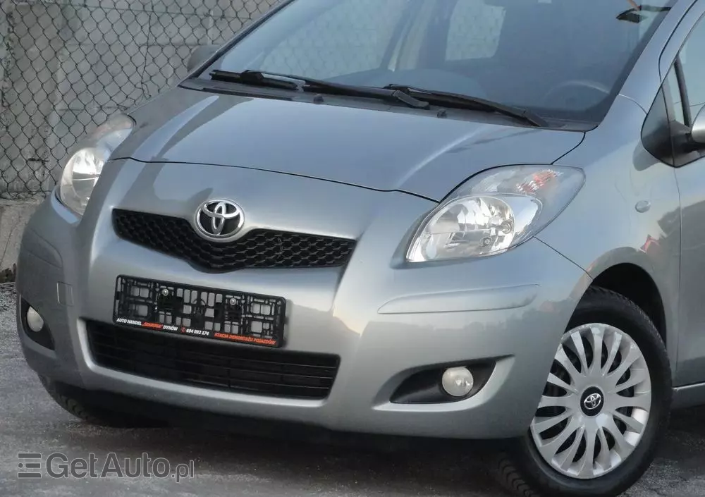 TOYOTA Yaris 1.33 Prestige