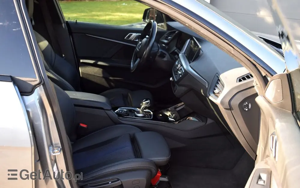 BMW Seria 2 218i M Sport