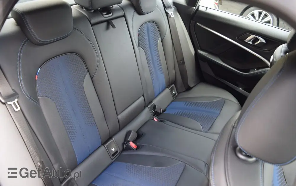 BMW Seria 2 218i M Sport