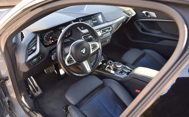 BMW Seria 2 218i M Sport