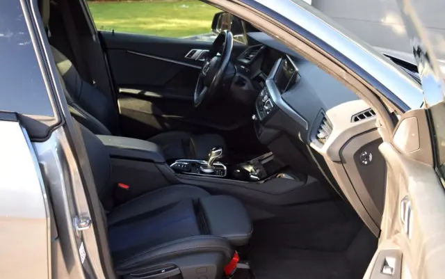 BMW Seria 2 218i M Sport