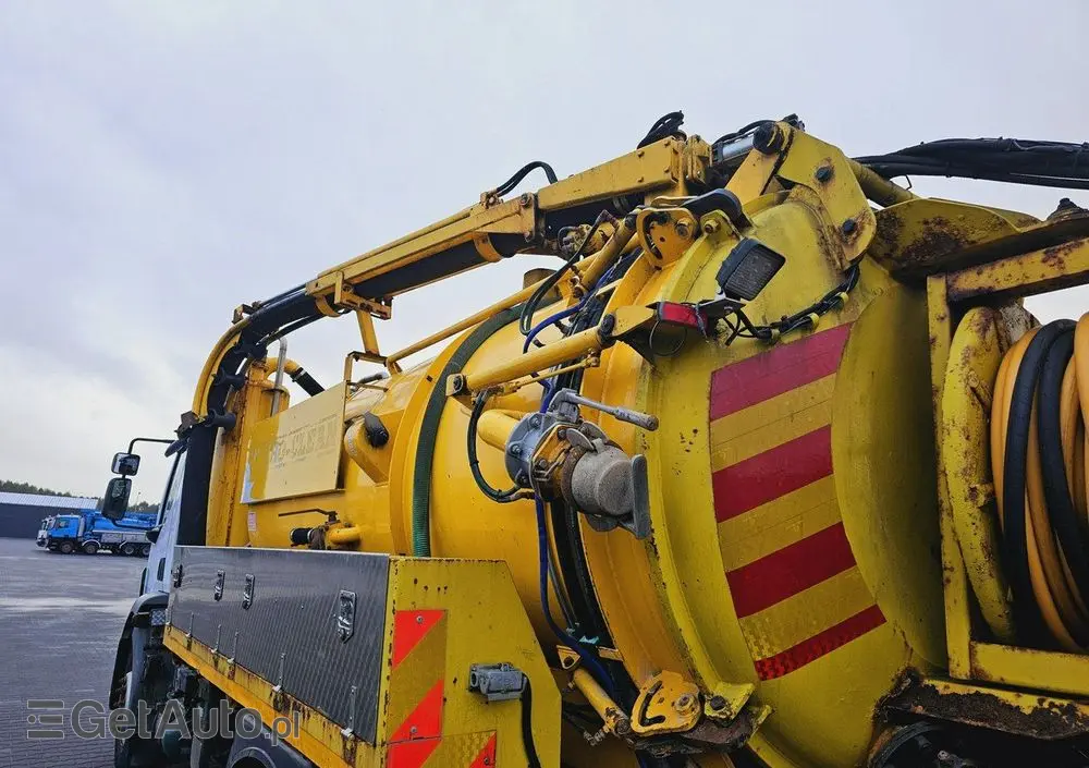 VOLVO FULLER TANKERS 2008 WUKO do zbierania odpadów płynnych 