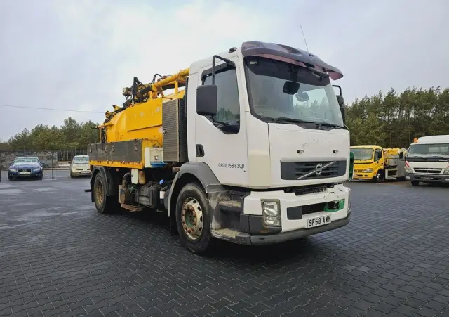 VOLVO FULLER TANKERS 2008 WUKO do zbierania odpadów płynnych 