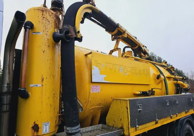 VOLVO FULLER TANKERS 2008 WUKO do zbierania odpadów płynnych 