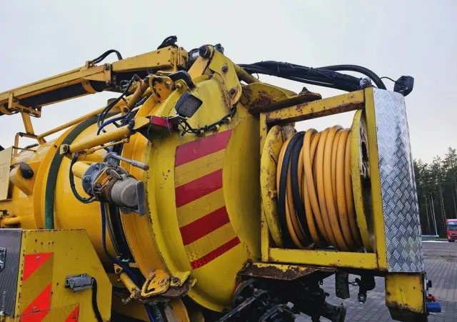 VOLVO FULLER TANKERS 2008 WUKO do zbierania odpadów płynnych 