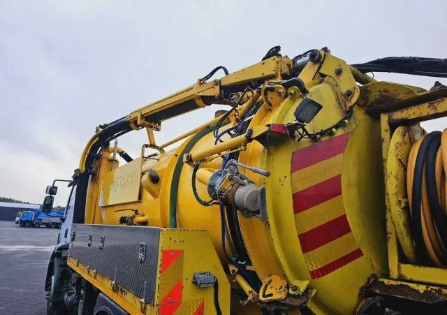 VOLVO FULLER TANKERS 2008 WUKO do zbierania odpadów płynnych 