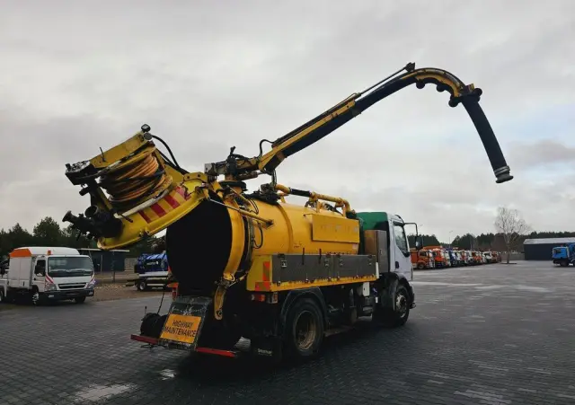 VOLVO FULLER TANKERS 2008 WUKO do zbierania odpadów płynnych 