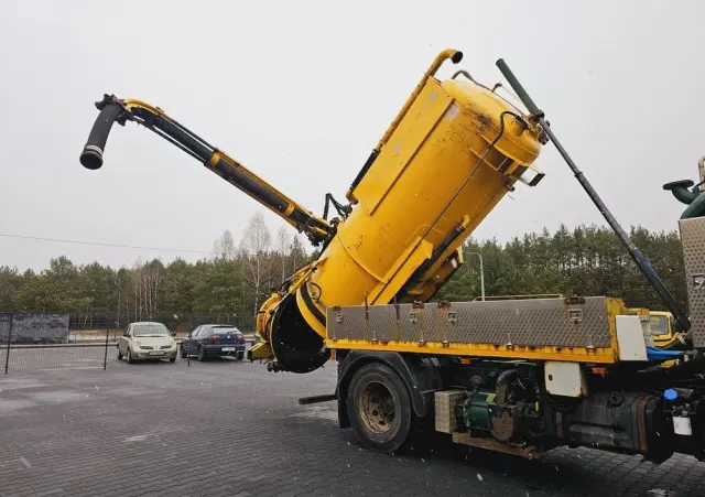 VOLVO FULLER TANKERS 2008 WUKO do zbierania odpadów płynnych 