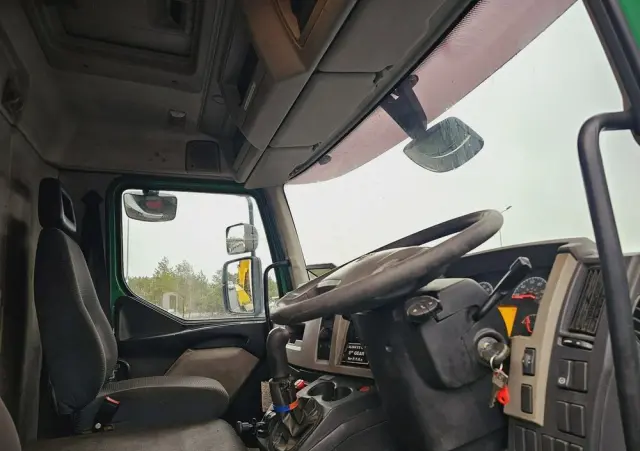 VOLVO FULLER TANKERS 2008 WUKO do zbierania odpadów płynnych 