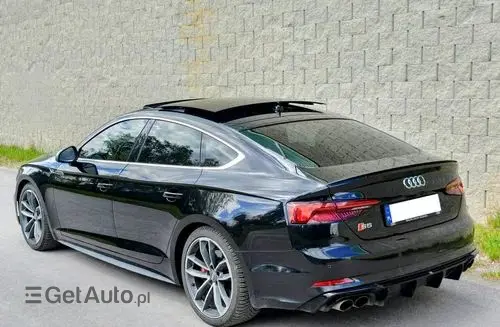 AUDI S5 
